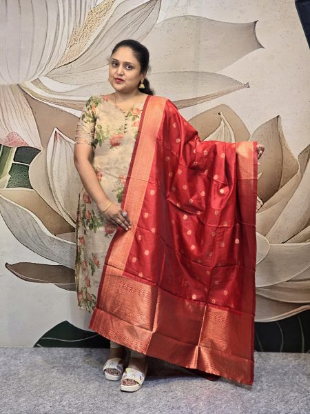 D101/Top with Dupatta Set