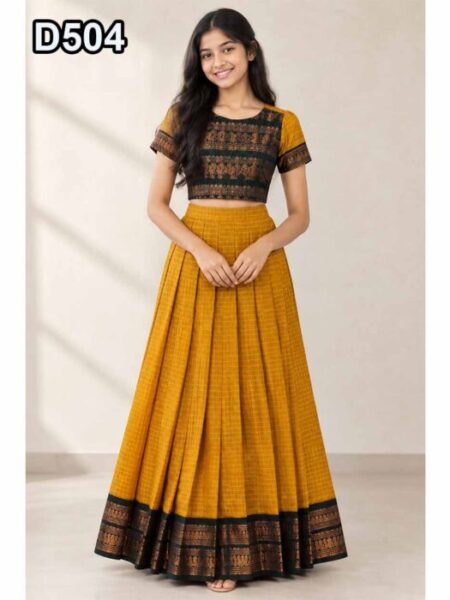 D504 Crop Top Skirt
